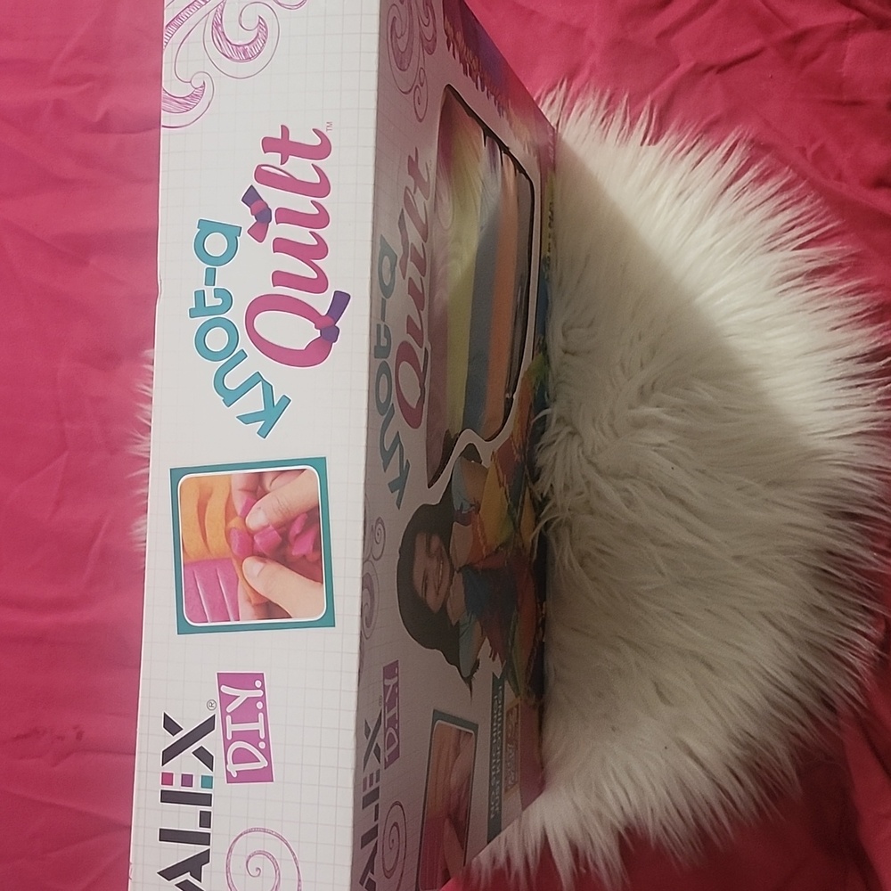 DIY Knot-a-Quilt Kit - Multicolor - Picture 3 of 3